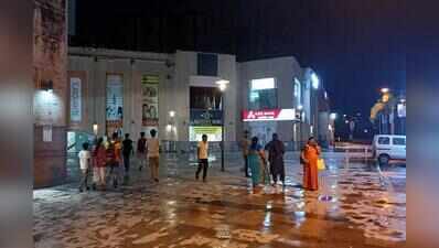 Engineering student stabs classmate at mall over girl
