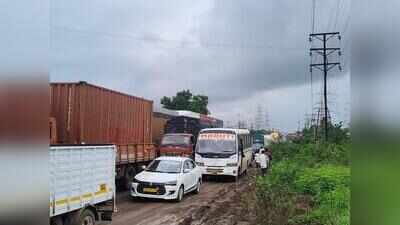 Road widening at five traffic-choked  intersections in Chakan to be complete by Oct
