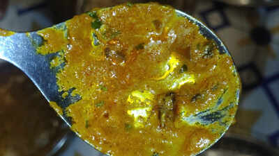 Cockroach in food? Viral video triggers raid at Ghaziabad’s Garam Dharam Dhaba, kitchen shut
