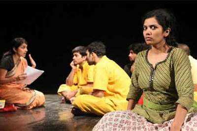 Theatre Review: Kyun-Kyun Ladki