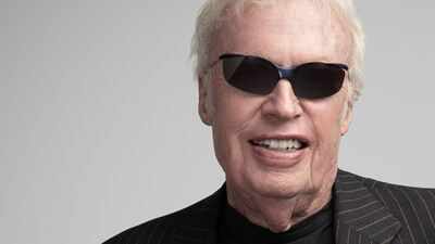 Nike cofounder Phil Knight makes largest known donation to public flagship university, made over an unscheduled call, University president calls the 'extraordinary gift an endorsement of ...'