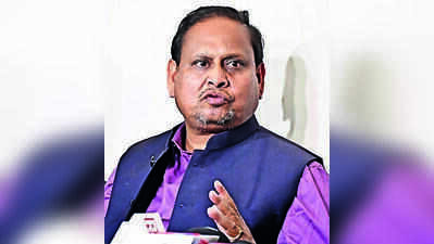 Kabir stages sit-in protest at Rejinagar police station