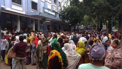 3 touts held for selling SSKM OPD tickets