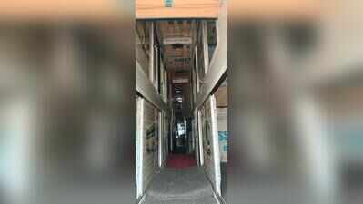 Jammed emergency door & fire extinguisher, wood-panelled roof: Without even basic safety measures, sleeper buses are like moving coffins