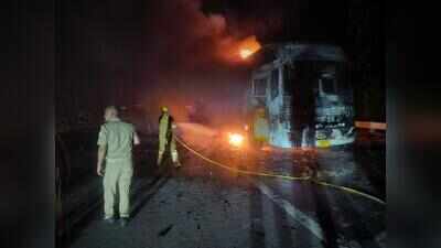 9 die as Delhi-UP AC sleeper bus catches fire on Yamuna Expressway
