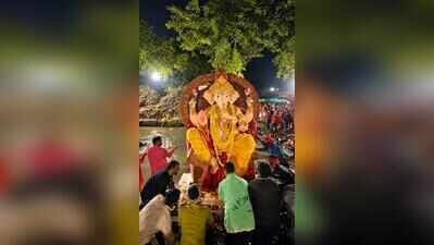 Festivity departs with Ganpati on ‘visarjan’ day