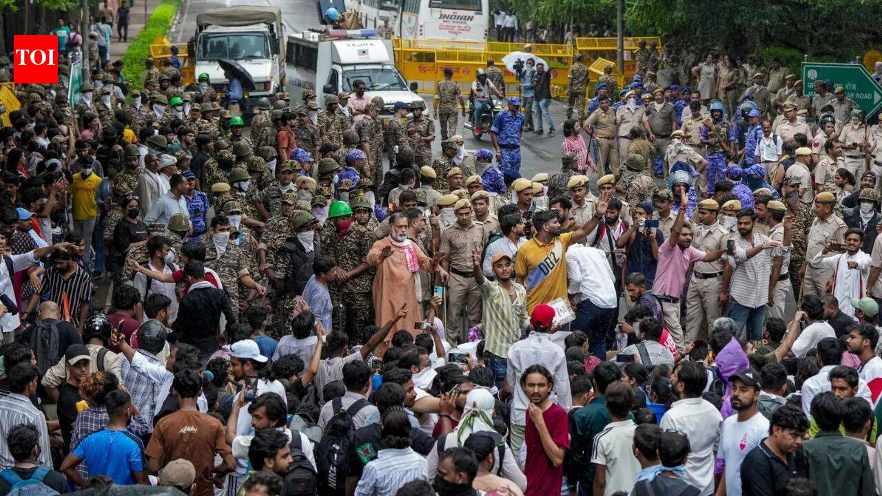 CJP Jantar Mantar protest: Woman's 'morphed' photo displayed alongside PM Modi; FIR