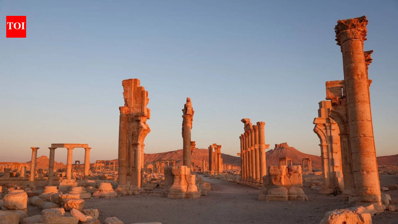 US returns 36 Syrian antiquities worth $5M, including a Palmyra relief and 14 mosaics