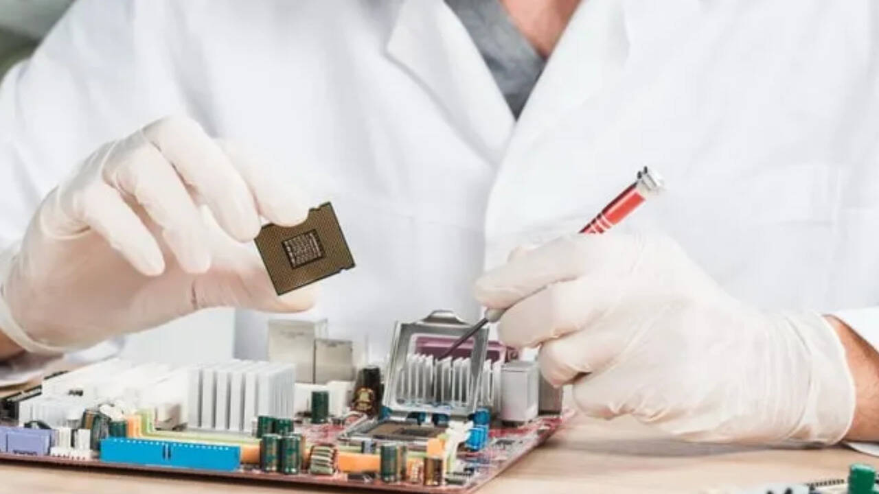 Semiconductor Engineering Courses in India: Know Eligibility, Courses ...