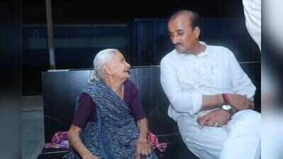 Officials bring lost 90-year-old Navsari woman to safety