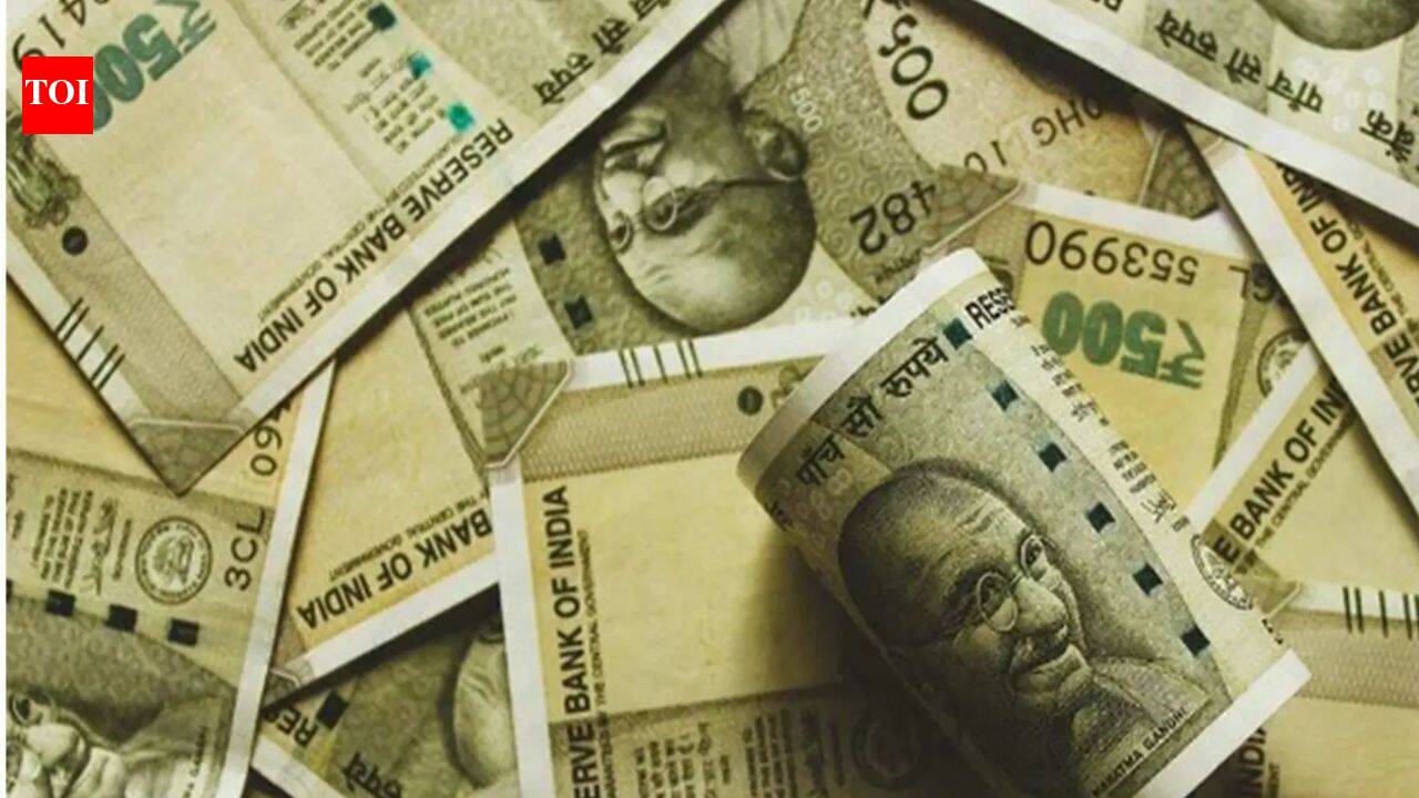 Centre to borrow nearly Rs 7.9 lakh cr in Oct-March