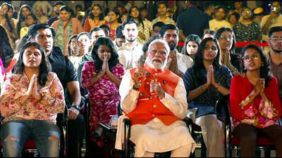 PM Modi grooves with Gen Z at 'bhajan clubbing' event
