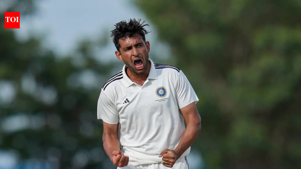 Anshul Kamboj in action