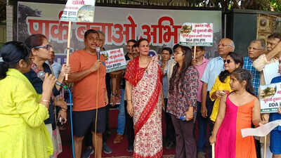 Vasant Kunj's Narmada-Saraswati residents protest proposed shopping complex on park land, plan hunger strike