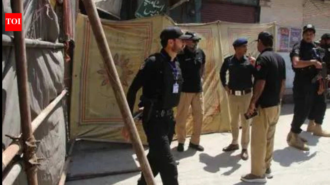 11 killed, 30 injured in blast in Pakistan's Dera Ismail Khan