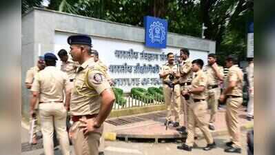 Deceased youth’s parents to resume fast, ask IIT Bombay students to protest too
