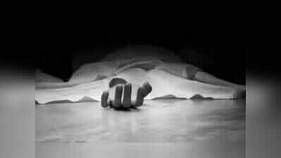 Cop shoots self with service pistol; police suspect suicide due to family issues