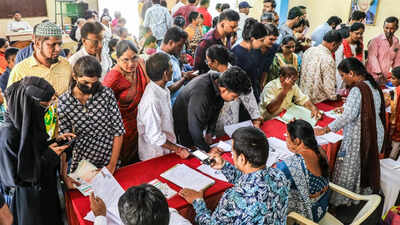 After meeting, EC says officials will visit homes of those sent notices