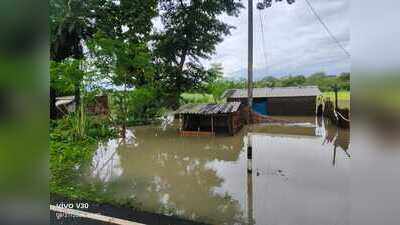 Heavy release from Gandak Barrage inundates several villages in West Champaran