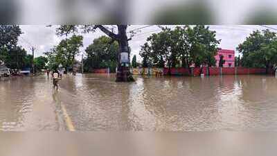 Heavy release from Gandak Barrage inundates several villages in West Champaran