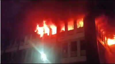Four-hour blaze guts LIC office in Jamshedpur