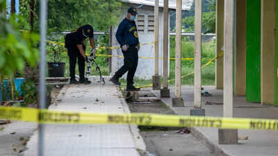 3 killed, 4 injured after fight erupts into gunfire at Detroit strip club in US