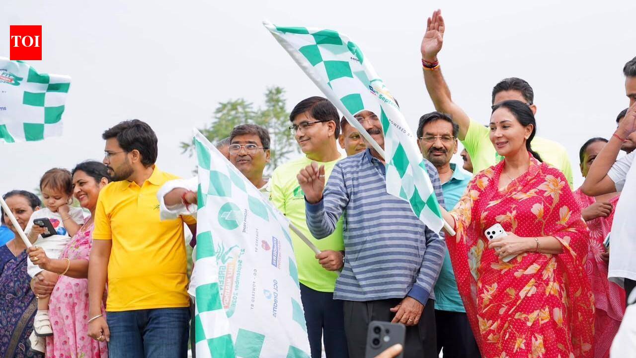 Rajasthan Deputy CM Diya Kumari flags off Aadhar Prime Green Fit Half Marathon; over 10000 runners from 17 states run to spread message of a healthy, green, and clean India