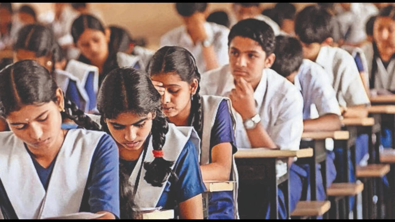 CBSE 10th Date Sheet 2027 expected to release this week; Check ...