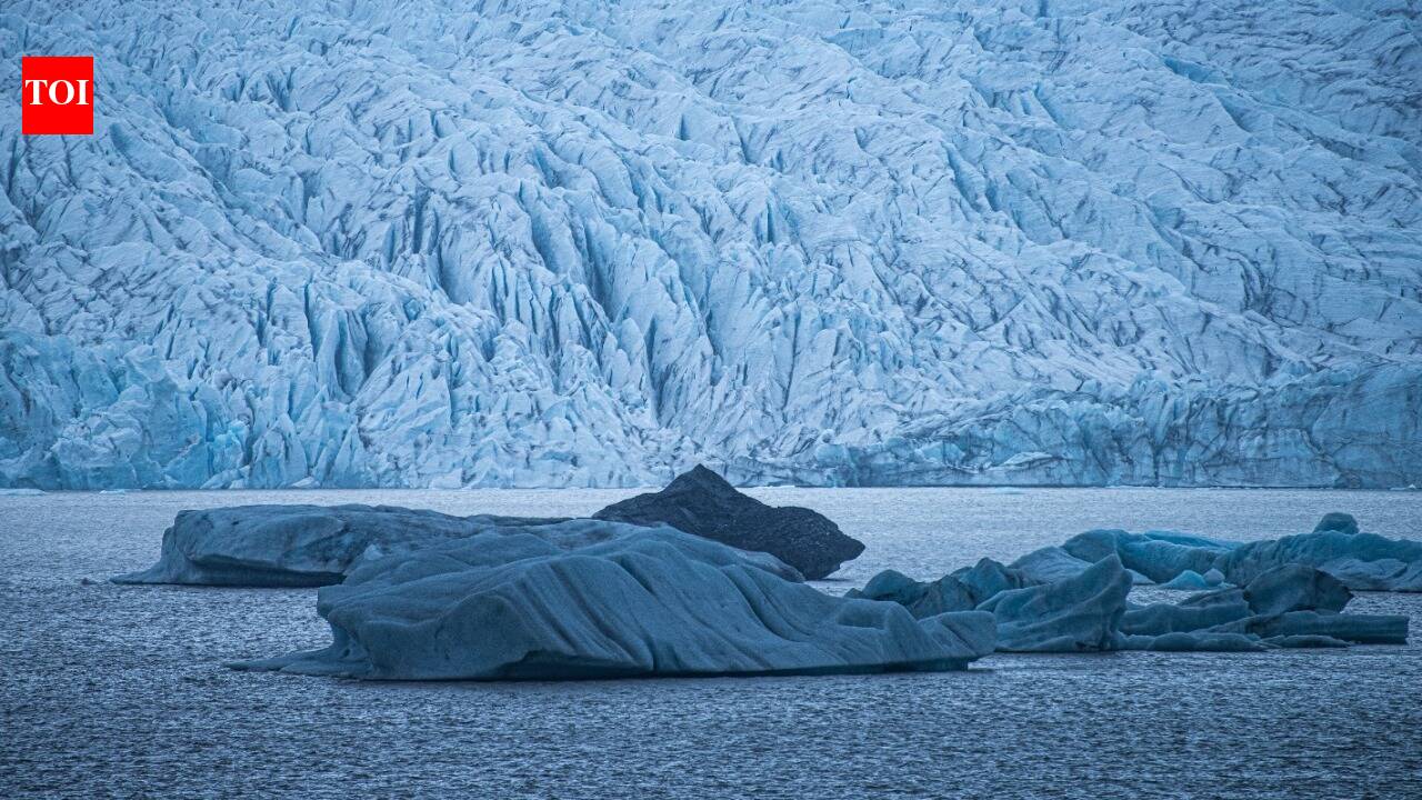 1.5 Million Images of Glacier Retreat Captured Over 15 Years: A Photographer’s Unearthly Archive
