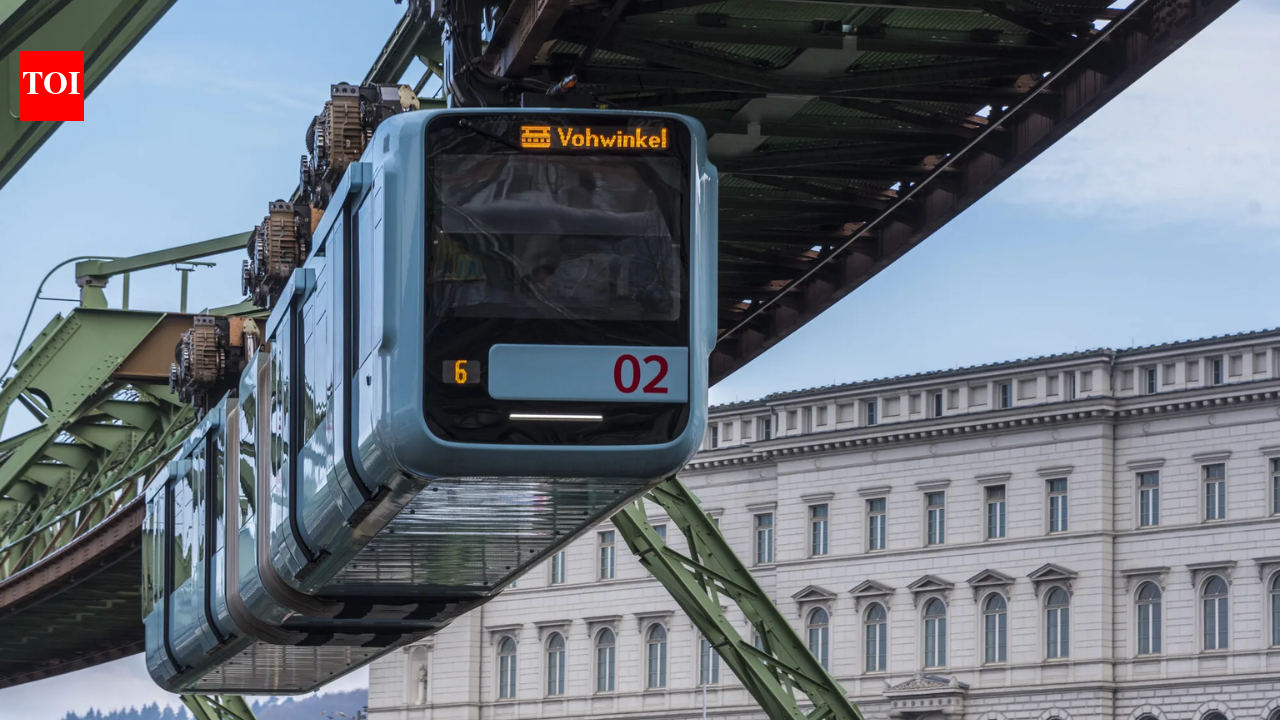 Germany's 1901 "flying train" carries over 80,000 passengers daily 125 years later