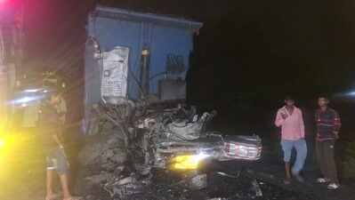 Driver killed, co-driver injured as trailer crashes into stationary truck in Chatra