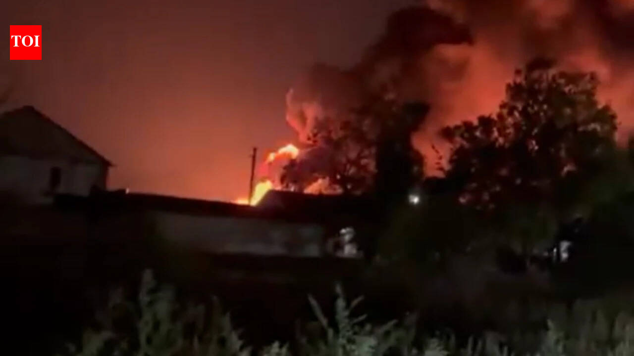 Russian strikes on Kyiv kills 3 as Ukraine targets oil, military sites
