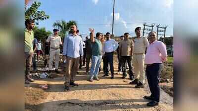 JNAC commissioner reviews immersion ghats, orders upgrades before Durga Puja