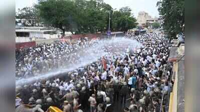 Gehlot, Jully, Randhawa detained in protest march to ECI office, police use water cannons