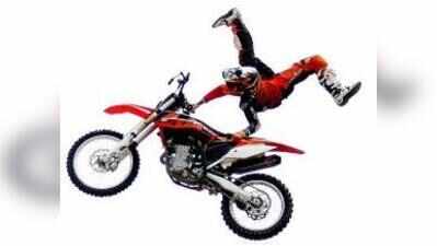 Student dies, friend injured after motorcycle hits vehicle in Bavdhan