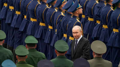 $26,000 to fight for Russia: How Moscow recruits Americans via TikTok and Telegram