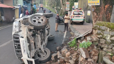 SUV overturns in Yercaud, family escapes unhurt