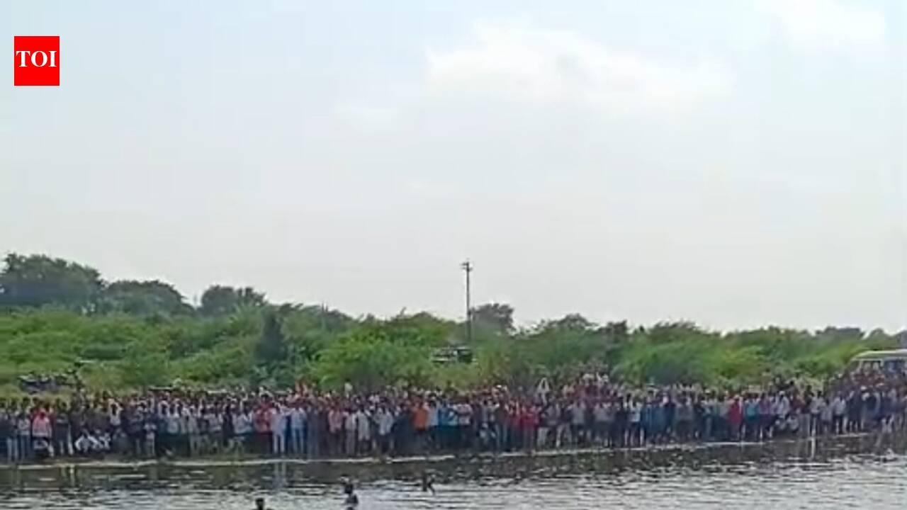 Five of family among 8 drown in twin tragedies in Jhansi