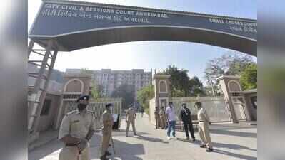 Lawyers protest shift of rent case jurisdiction from courts to revenue officials