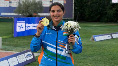No TV, no smartphone, just a phone call: How Neeru Dhanda’s gold reached her mother