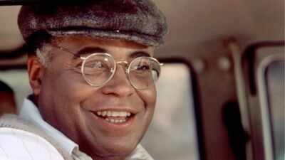 Quote of the day by James Earl Jones: ‘I cannot be Paul Robeson or Josh Gibson; but I can allow myself to experience what the playwright has set out to show about their life experiences,’ a powerful life lesson on understanding others and finding your own voice
