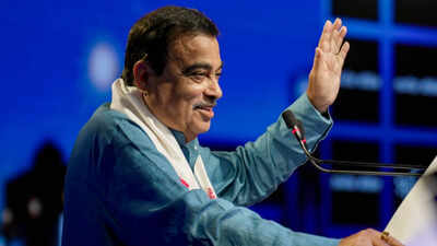 Gadkari announces Rs 1,176 cr 6-lane bridge over Teesta