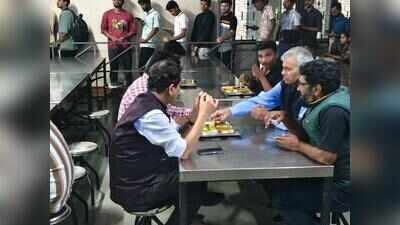 SPPU vice-chancellor makes surprise visit to university refectory, checks food quality and hygiene