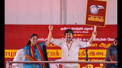 EPS ‘collaborating’ with DMK and betraying MGR & madam Jayalalithaa, says Vijay