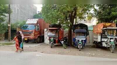 Scrap dealers’ shops pop up in residential areas of Noida Sector 51