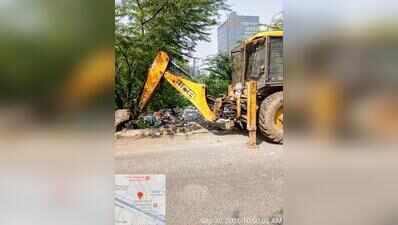 Noida starts trash clean-up off Kondli drain after call for a fine