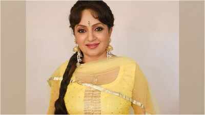 'I spoke in favour of Ranveer Singh, so how did I lose my focus?': Upasana Singh says Poonam Dhillon issued her a show-cause notice for backing 'Dhurandhar' actor amid 'Don 3' row with Farhan Akhtar, says 'it was my duty to stand by any member’