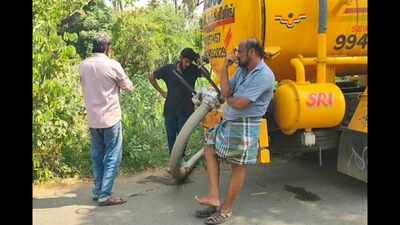 Tanker truck caught dumping septic waste on farmland in Namakkal district