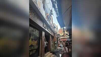 Fire guts two floors of Khanna cloth showroom