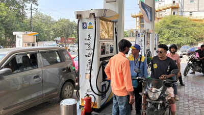 App down, rule on hold: Day 1 of 'no PUCC, no fuel' marred by confusion at Noida, Ghaziabad pumps